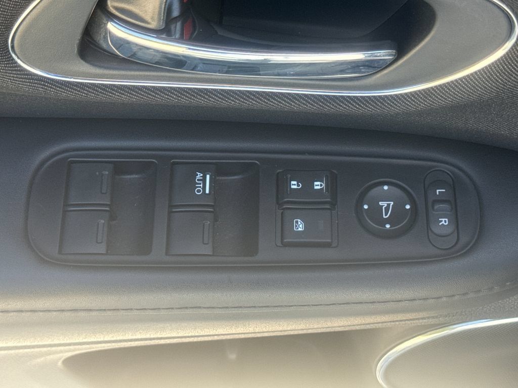Used 2021 Honda HR-V EX image 15