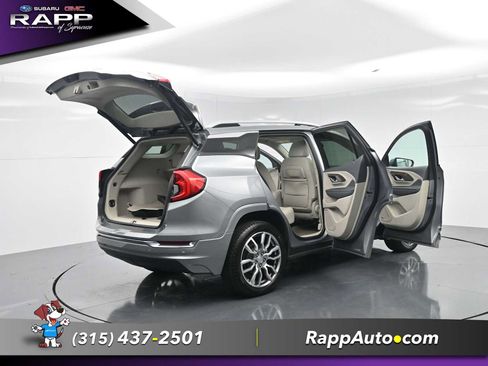 Used 2023 GMC Terrain Denali w/ Denali Premium Package AWD/4WD image 38