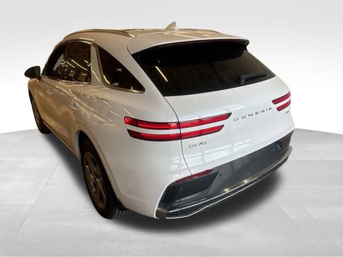New 2026 Genesis GV70 2.5T Advanced image 4