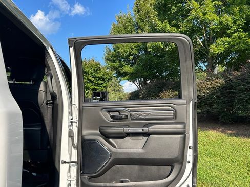 Used 2025 RAM 1500 Limited AWD/4WD image 69