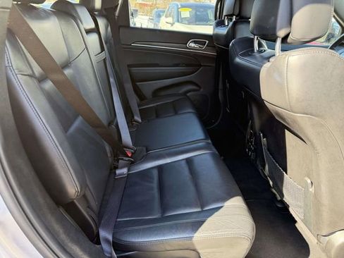 Used 2020 Jeep Grand Cherokee Limited image 10