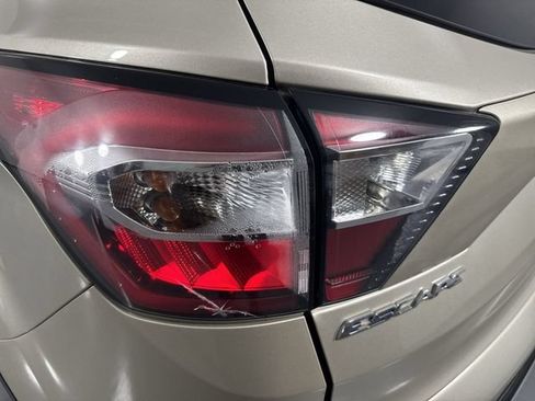Used 2018 Ford Escape SEL AWD/4WD image 29