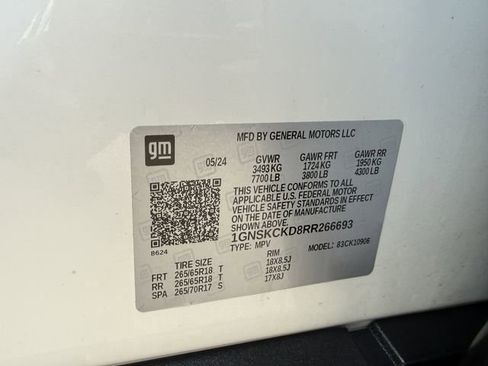 Used 2024 Chevrolet Suburban LT image 30