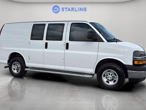 Used 2024 Chevrolet Express 2500 w/ Driver Convenience Package image 12