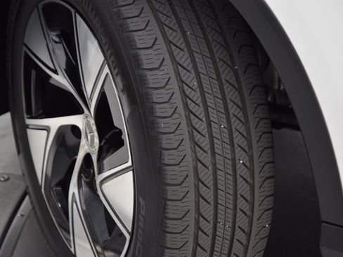 Certified 2024 Mercedes-Benz GLC 300 image 29