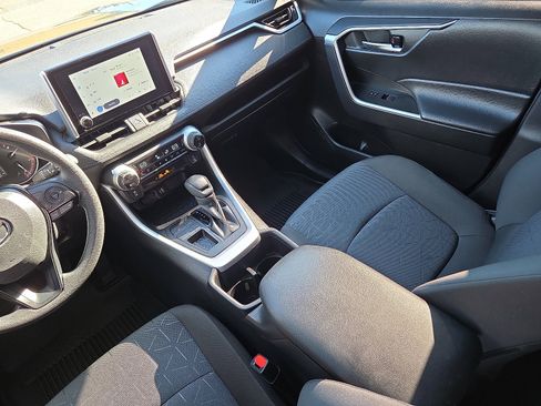 Used 2025 Toyota RAV4 XLE image 12