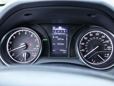 Used 2024 Toyota Camry SE image 28