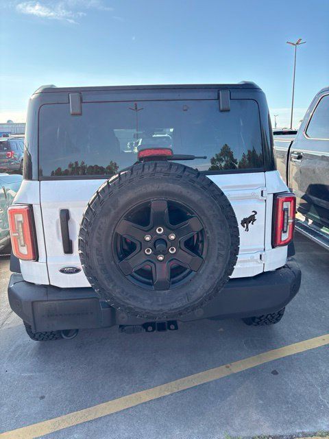 Used 2025 Ford Bronco Outer Banks w/ Black Appearance Package AWD/4WD image 6