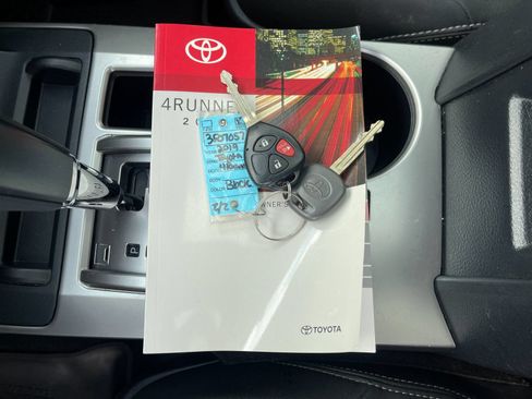 Used 2019 Toyota 4Runner SR5 Premium AWD/4WD image 10