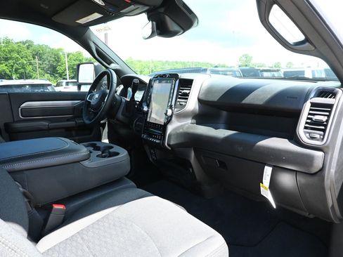 New 2026 RAM 3500 Tradesman AWD/4WD image 25