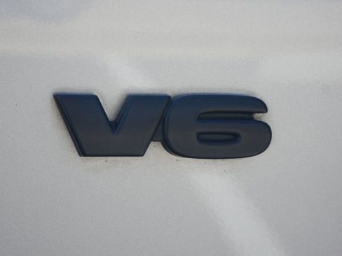 Used 2019 Toyota Tacoma TRD Sport image 19