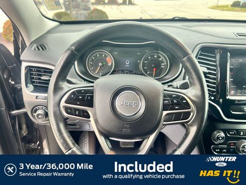 Used 2019 Jeep Cherokee Limited image 4