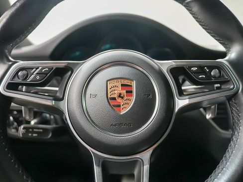 Used 2018 Porsche Macan AWD/4WD image 26