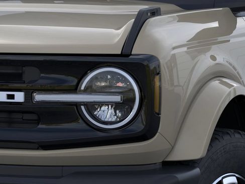 New 2026 Ford Bronco Outer Banks AWD/4WD image 20
