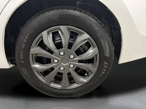 Used 2018 Toyota Corolla LE w/ Carpet Mat Package (TMS) FWD image 28