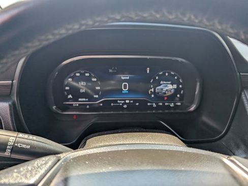 Used 2022 Chevrolet Suburban Z71 w/ Luxury Package AWD/4WD image 19