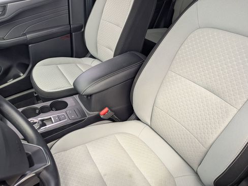 New 2025 Ford Escape Active image 50