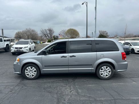 Used 2015 Dodge Grand Caravan SE image 8