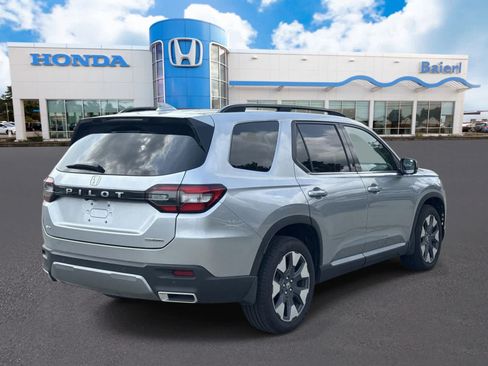 Used 2026 Honda Pilot Touring image 5
