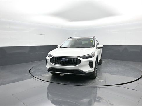 Certified 2025 Ford Escape Base w/ PHEV Premium Package image 3