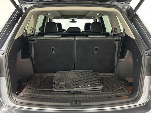 Used 2023 Volkswagen Atlas SEL R-Line AWD/4WD image 36