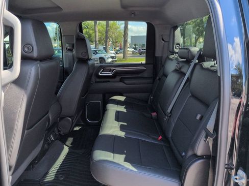 Used 2025 Chevrolet Silverado 2500 LTZ AWD/4WD image 14