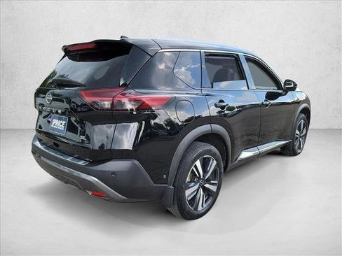 Used 2023 Nissan Rogue SL w/ SL Premium Package FWD image 5