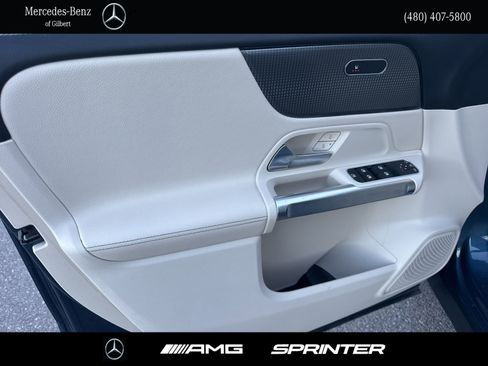 Certified 2022 Mercedes-Benz GLB 250 image 10