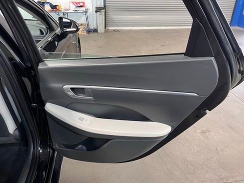 Used 2023 Hyundai Sonata SEL w/ Cargo Package image 15