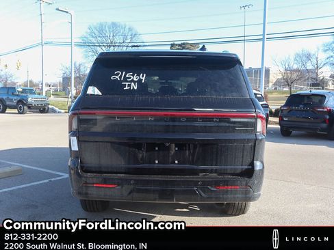 New 2025 Lincoln Navigator L Reserve image 6