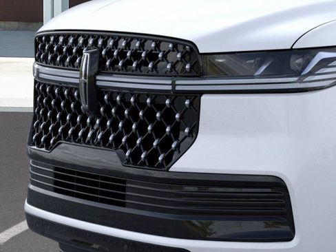 New 2026 Lincoln Navigator Black Label AWD/4WD image 17