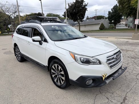 Used 2017 Subaru Outback 3.6R Limited image 1