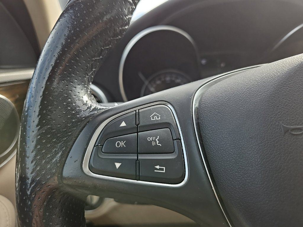 Used 2018 Mercedes-Benz C 300 4MATIC Sedan image 14
