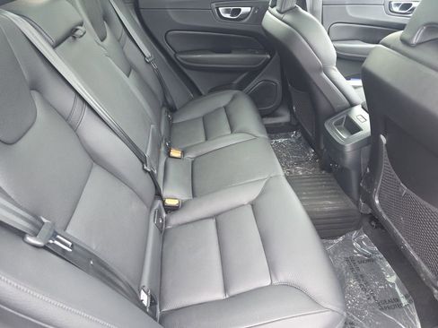 Used 2023 Volvo XC60 B5 Plus w/ Climate Package image 21