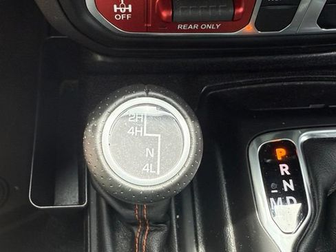 Used 2022 Jeep Gladiator Mojave w/ LED Lighting Group AWD/4WD image 37