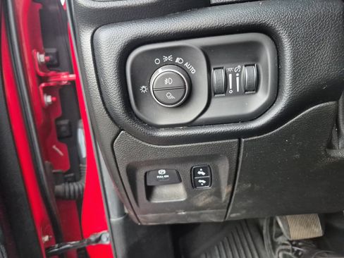 Used 2019 RAM 1500 Laramie AWD/4WD image 20