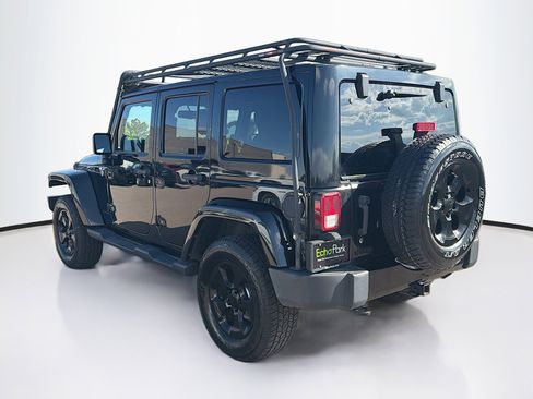 Used 2014 Jeep Wrangler Unlimited Sahara AWD/4WD image 5