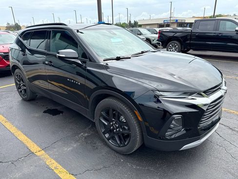 Used 2022 Chevrolet Blazer LT w/ Sound & Technology Package AWD/4WD image 9