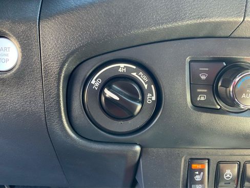 Used 2022 Nissan Frontier PRO-4X AWD/4WD image 36