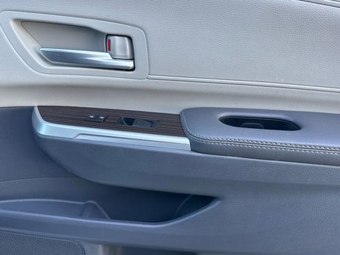 Certified 2023 Toyota Sienna XLE image 23