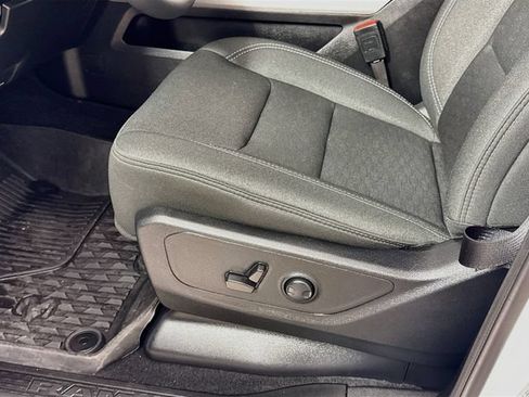 Used 2025 RAM 1500 Big Horn AWD/4WD image 18