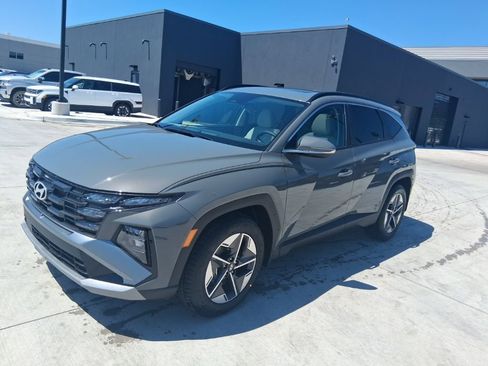 New 2025 Hyundai Tucson SEL FWD image 1
