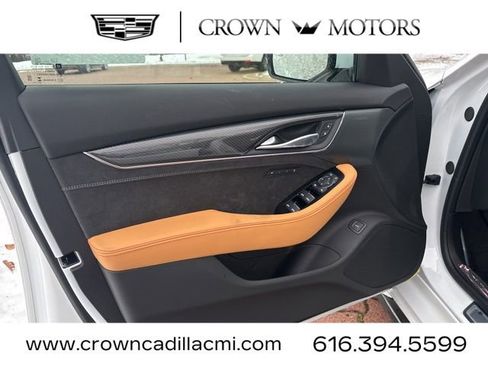 New 2026 Cadillac CT5 V Blackwing w/ Carbon Fiber 2 Package image 13