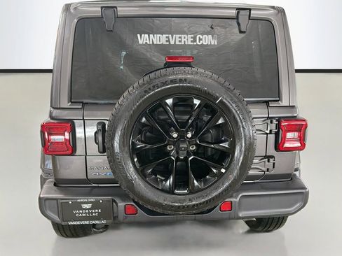Used 2025 Jeep Wrangler Unlimited Sahara AWD/4WD image 6