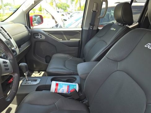 Used 2020 Nissan Frontier PRO-4X w/ Pro-4x Utility Package AWD/4WD image 7