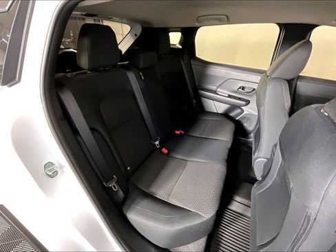 New 2026 Nissan Kicks S image 19