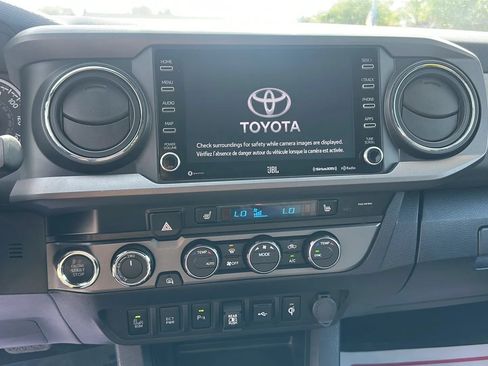 Used 2022 Toyota Tacoma TRD Pro AWD/4WD image 11