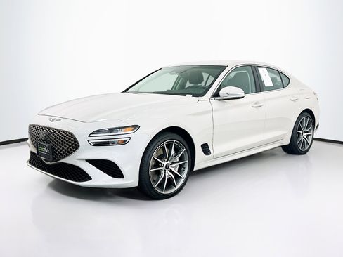 Used 2025 Genesis G70 2.5T AWD/4WD image 3