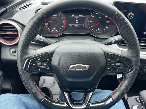 Used 2024 Chevrolet Trax RS w/ Driver Confidence Package FWD image 10