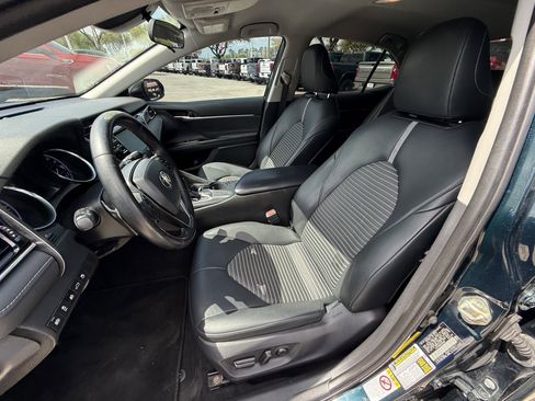 Used 2018 Toyota Camry SE FWD image 26